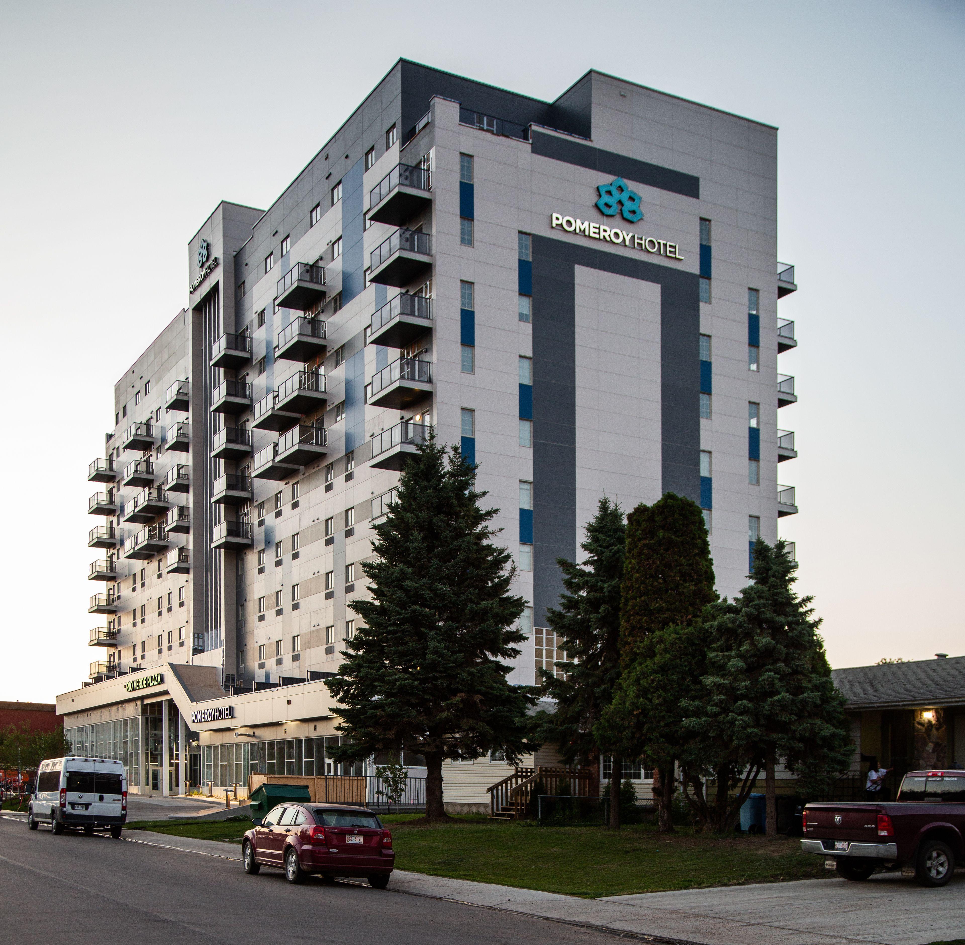 POMEROY HOTEL FORT MCMURRAY | ⋆⋆ | CANADA | SEASON DEALS FROM $93